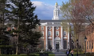 Mỹ: Đại học Harvard công bố phương án đầu tiên hỗ trợ sinh viên quốc tế