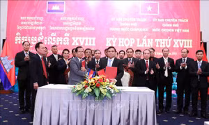 Kỳ họp thứ 18 Ủy ban Chuyên trách Chính phủ Việt Nam-Campuchia