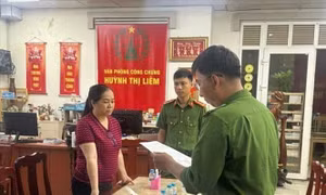 Khởi tố Trưởng văn phòng công chứng lừa đảo chiếm đoạt tài sản