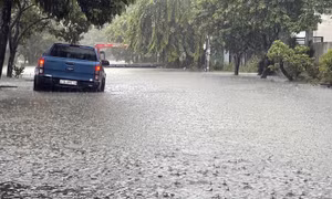 Từ chiều và đêm 26/6, mưa lớn ở Bắc Bộ và Bắc Trung Bộ giảm dần