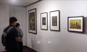 Triển lãm đồ họa gây quỹ ủng hộ đồng bào miền Trung