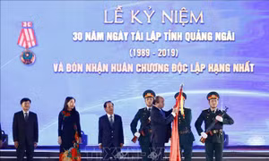 Thủ tướng Nguyễn Xuân Phúc dự Lễ kỷ niệm 30 năm Ngày tái lập tỉnh Quảng Ngãi