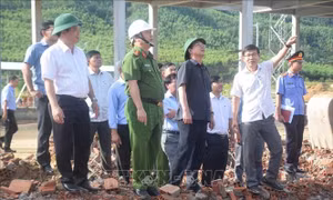 Vụ sập tường ở Bình Định: Bí thư Tỉnh ủy thăm hỏi gia đình nạn nhân, chỉ đạo làm rõ nguyên nhân 