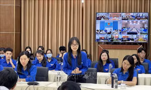Chủ tịch UBND tỉnh Quảng Trị đối thoại với thanh niên