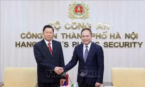 Đoàn đại biểu cấp cao Bộ Công an Lào thăm và làm việc với Công an thành phố Hà Nội