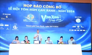 Lần đầu tiên sẽ tổ chức lễ hội tôm hùm ở Cam Ranh