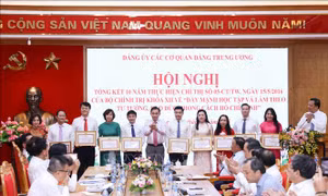 Các cơ quan Đảng Trung ương tiếp tục gương mẫu, đi đầu trong thực hiện các quyết sách chiến lược