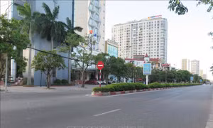 Ngày đầu thành phố Vinh thực hiện cách ly xã hội theo Chỉ thị 16 