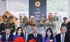 Chủ tịch nước Nguyễn Xuân Phúc dự Lễ khánh thành Khu tưởng niệm Hòn Tàu - Đèo Le