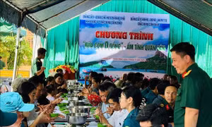 Bộ đội Đặc khu Côn Đảo gắn kết tình quân dân nơi đảo xa