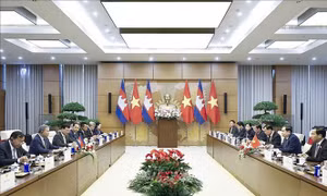 Hợp tác giữa cơ quan lập pháp góp phần tích cực vào quan hệ Việt Nam - Campuchia