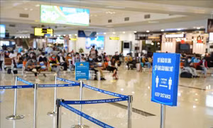 Tin giả ‘Nguy cơ đóng cửa sân bay Nội Bài vì nhân viên tiếp xúc ca nhiễm COVID-19’