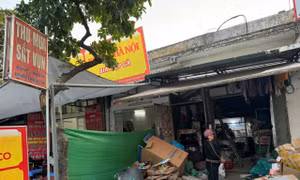 Điểm thu mua, tập kết phế liệu - nỗi lo cháy nổ trong lòng thành phố