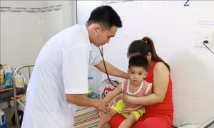 Số ca bệnh tay chân miệng tại Ninh Thuận tăng 88%, đa số là trẻ dưới 3 tuổi