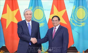 Thủ tướng Phạm Minh Chính hội kiến Tổng thống Kazakhstan Kassym-Jomart Tokayev