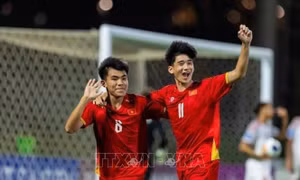HLV Roland: 'Chiếc vé đi tiếp và suất dự World Cup là thành quả xứng đáng'