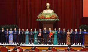 Hội nghị công bố Quyết định của Bộ Chính trị về công tác cán bộ