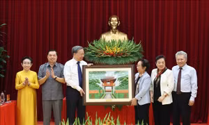 Tổng Bí thư Tô Lâm gặp mặt Ban Thường vụ Trung ương Hội Khuyến học Việt Nam