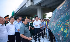 Thủ tướng yêu cầu đẩy nhanh tiến độ các dự án đầu tư xây dựng chào mừng Đại hội Đảng