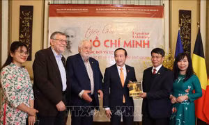 Triển lãm tư liệu về cuộc đời và sự nghiệp của Chủ tịch Hồ Chí Minh tại Bỉ
