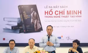 Ra mắt sách 'Hồ Chí Minh trong nghệ thuật tạo hình'