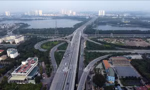 Nhà báo Đức ấn tượng với thành tựu phát triển và nâng cao đời sống nhân dân của Việt Nam
