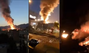 Xung đột Trung Đông: Nổ lớn rung chuyển thành phố cảng Bandar Abbas của Iran