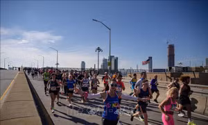 Mỹ nối lại tổ chức các giải chạy marathon