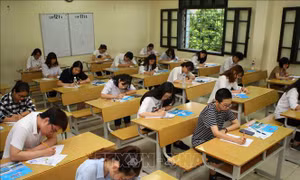 Nghi lộ đề, toàn tỉnh Bình Thuận dừng kiểm tra học kỳ II môn Ngữ văn khối 12