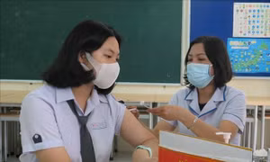 Nỗ lực nâng cao tỷ lệ bao phủ vaccine phòng COVID-19 ở trẻ em