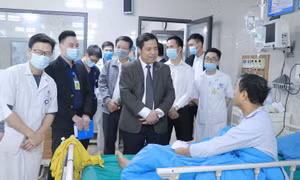 Kỷ niệm ngày Thầy thuốc Việt Nam 27/2: Luật sư có trái tim 'bác sĩ'