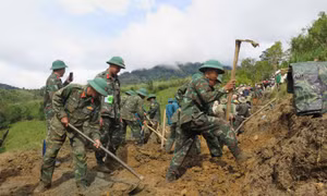 Khẩn trương khắc phục hậu quả thiên tai, ổn định đời sống nhân dân
