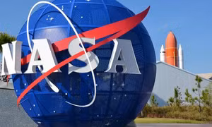 NASA phóng vệ tinh laser theo dõi lượng băng tan trên toàn thế giới