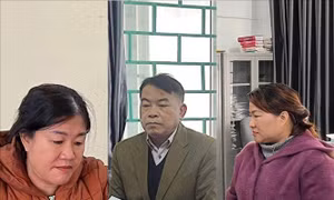 Bắt tạm giam ba cán bộ huyện để xảy ra sai phạm trong chi trả tiền chính sách