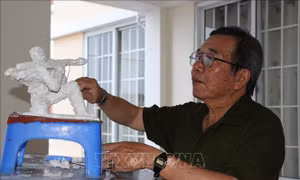 31 tác phẩm điêu khắc mới về đề tài Lực lượng vũ trang – Chiến tranh cách mạng