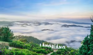 Tạm dừng tuyến đi bộ leo núi Lang Biang do không đảm bảo an toàn