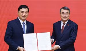 Thủ tướng bổ nhiệm Thứ trưởng Thường trực Bộ Dân tộc và Tôn giáo