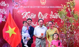 Ấm áp chương trình 'Xuân quê hương' tại Mozambique