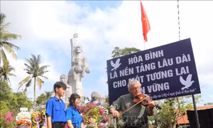 Dâng hương tưởng niệm 58 năm ngày đồng bào Sơn Mỹ bị thảm sát
