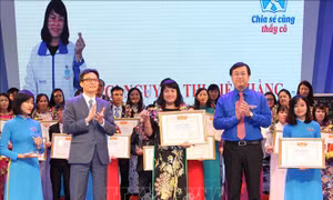 Tuyên dương 48 thầy, cô giáo tiêu biểu dạy học sinh khuyết tật