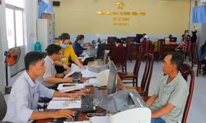 Chuyển đổi số - cầu nối 'sống còn'- Bài 2: Đồng hành cùng người dân