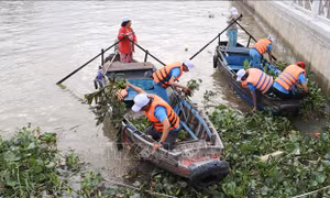 Cần Thơ: Ra quân thu gom rác thải, làm sạch bờ sông, kênh, rạch