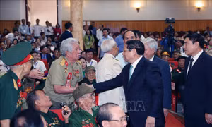 Thủ tướng Phạm Minh Chính gặp mặt, tri ân các chiến sĩ Điện Biên