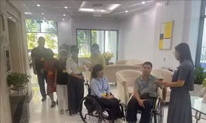 Thay đổi cách nhìn về người khuyết tật từ ngôn từ và góc máy
