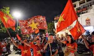 Người dân Thủ đô ăn mừng đội tuyển vào chung kết ASEAN Cup 2026