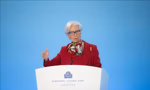 ECB cảnh báo chuyển biến trong nền kinh tế toàn cầu làm tăng nguy cơ lạm phát