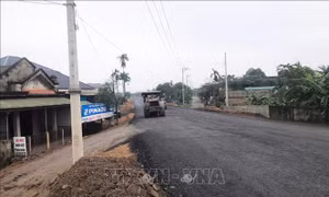 Quảng Trị sẽ hoàn thành hai tuyến đường kết nối vùng trong tháng 12