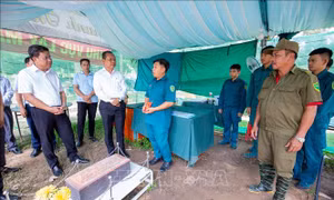 Động viên lực lượng lấy mẫu ADN tại Nghĩa trang liệt sĩ Đồi 82​