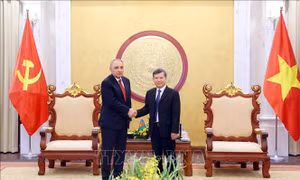 Chánh án Tòa án nhân dân Tối cao Lê Minh Trí tiếp Viện trưởng Viện Kiểm sát tối cao Azerbaijan