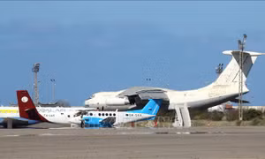 Hoạt động tại sân bay duy nhất ở Libya bị đình trệ do bị trúng tên lửa